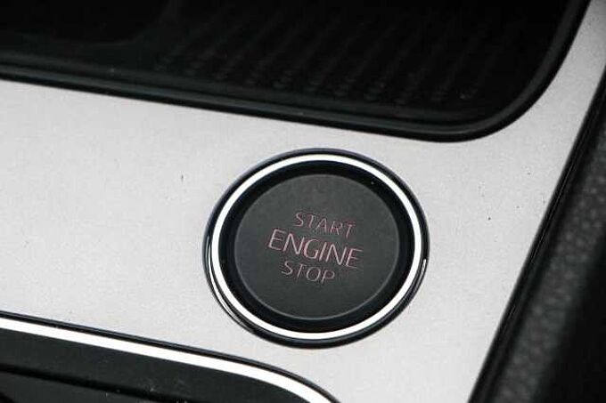 SEAT Ateca 1.5 TSI EVO FR Black Edition SUV 5dr Petrol DSG Euro 6 (s/s) (150 ps)